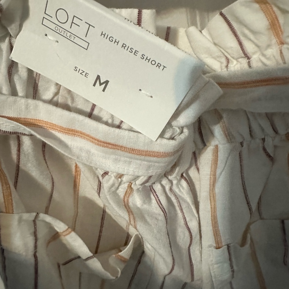 LOFT High Waist White and Tan Shorts with Belt - Picture 3 of 8